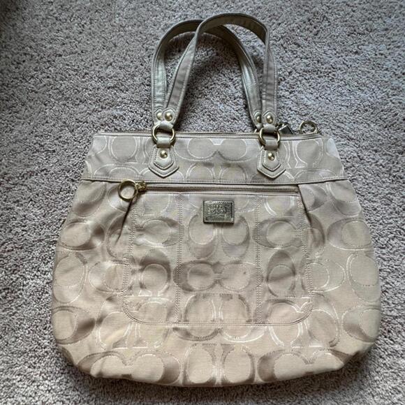 Coach Poppy Signature C Lurex Glam Purse - Style J1193-17890 - Picture 1 of 5